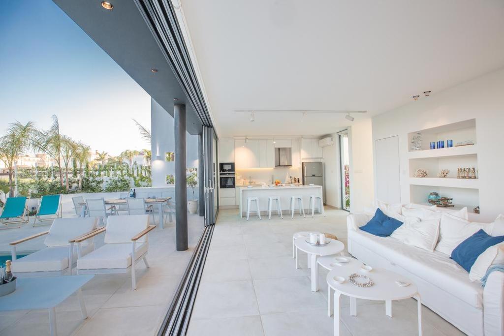 The White H Villa, Protaras, Fresh And Peaceful พาราลิมนี ภายนอก รูปภาพ