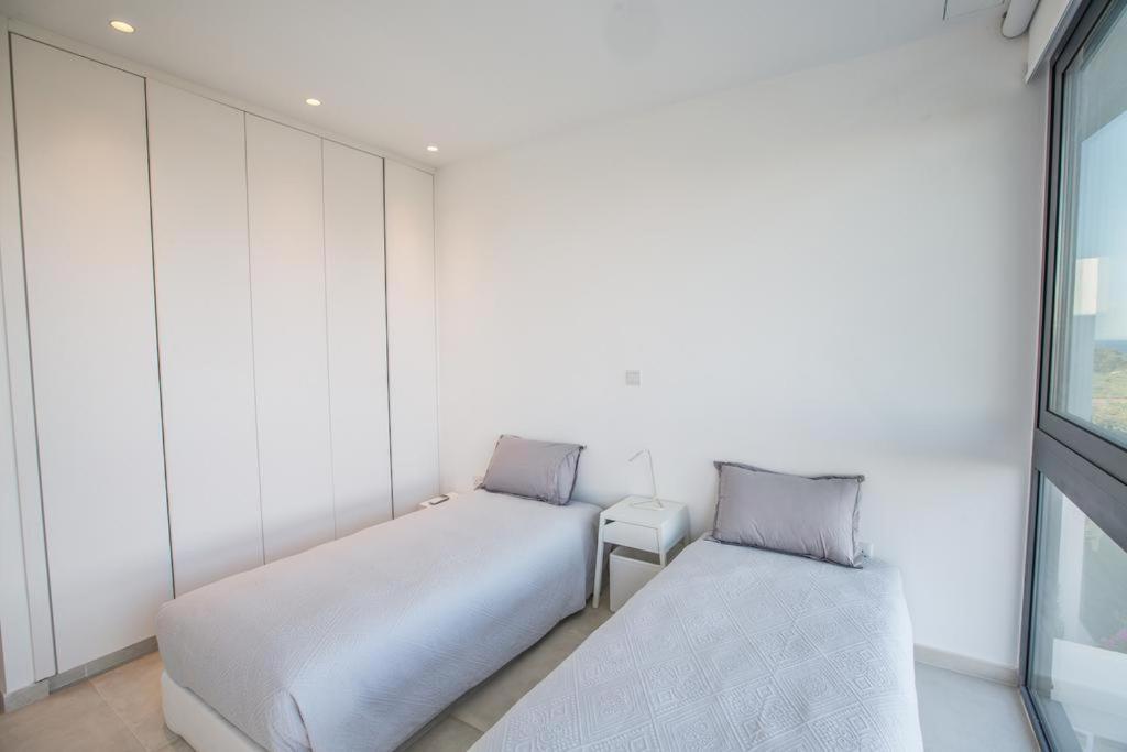The White H Villa, Protaras, Fresh And Peaceful พาราลิมนี ภายนอก รูปภาพ