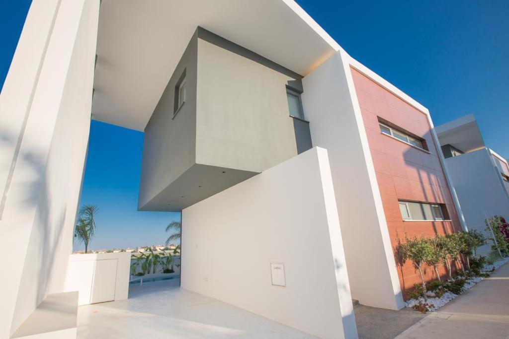 The White H Villa, Protaras, Fresh And Peaceful พาราลิมนี ภายนอก รูปภาพ