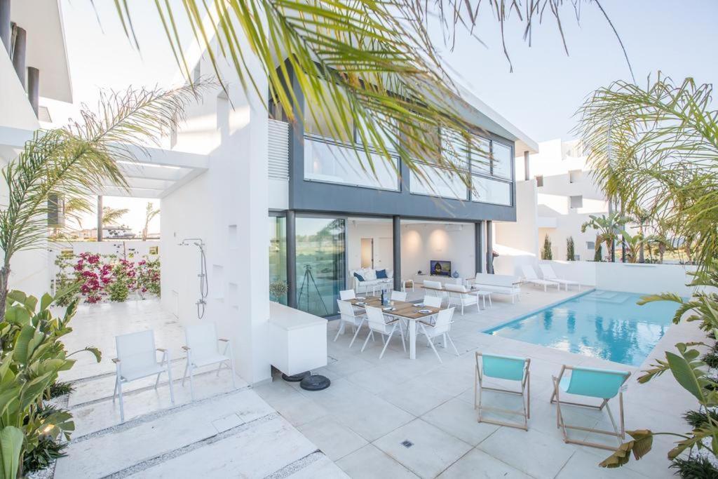 The White H Villa, Protaras, Fresh And Peaceful พาราลิมนี ภายนอก รูปภาพ